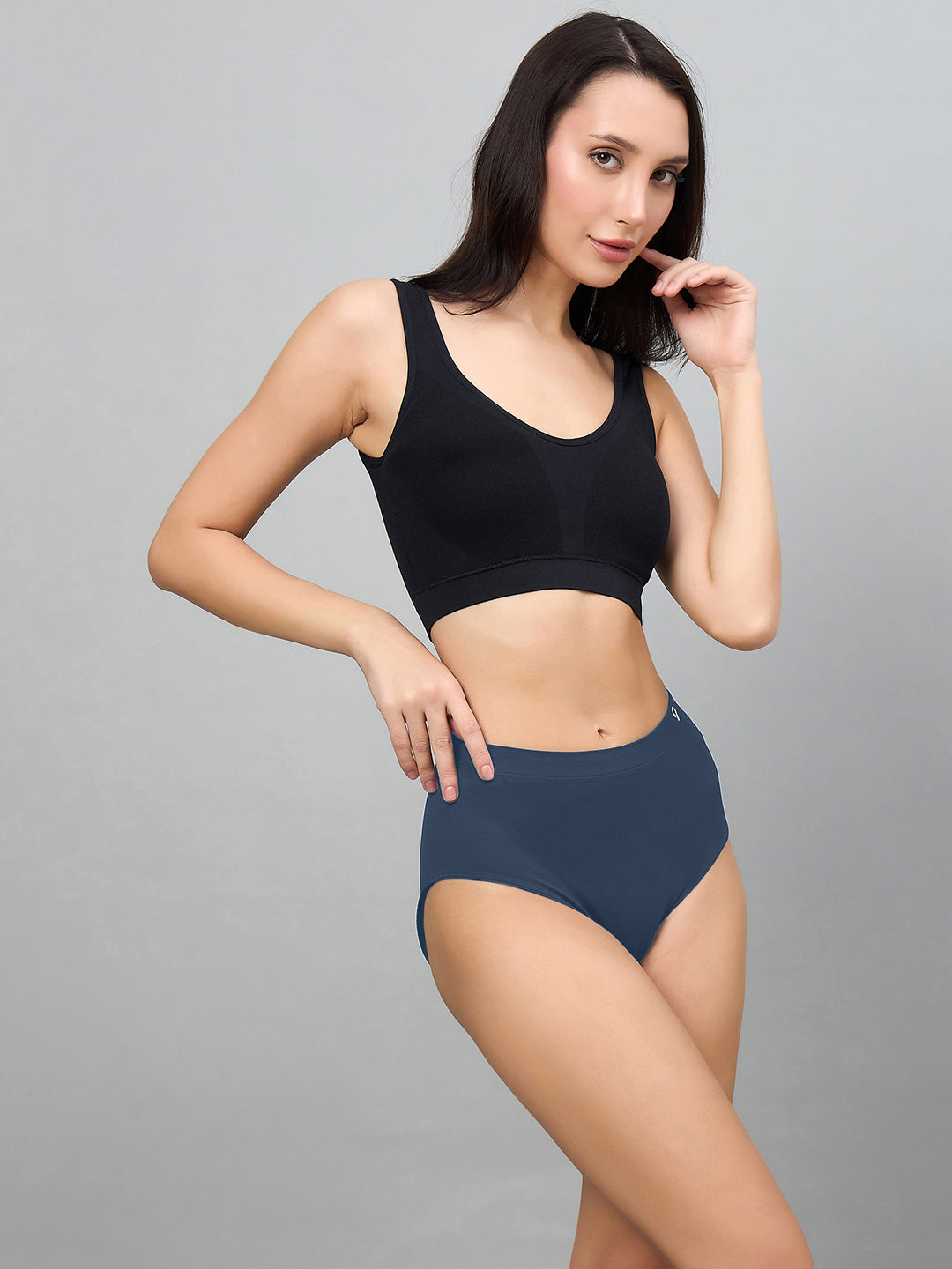 Seamless Women’s High-Rise Soft & Lightweight Hipster Briefs (Pack of 3)