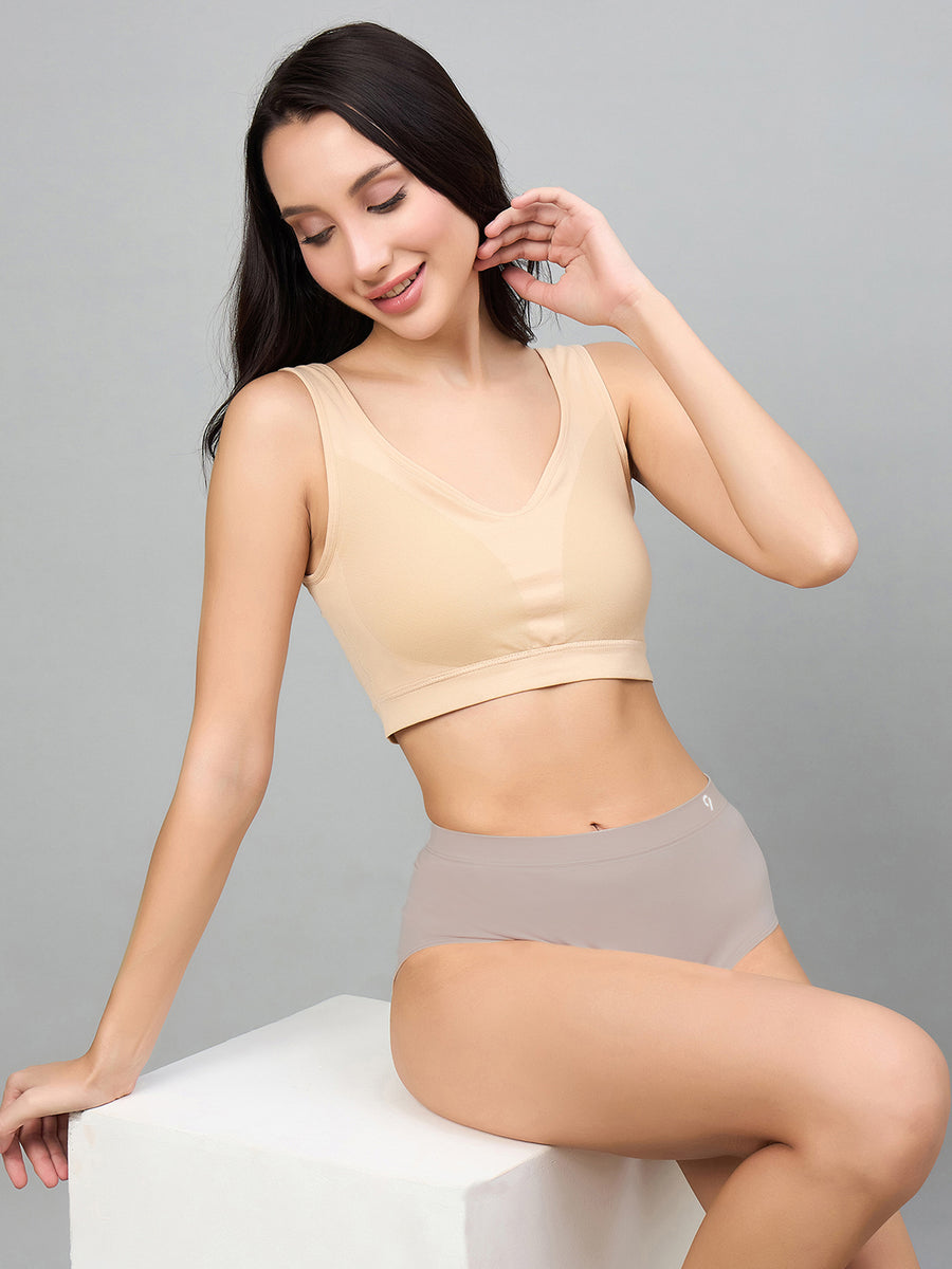 Seamless Women’s High-Rise Soft & Lightweight Hipster Briefs (Pack of 3)