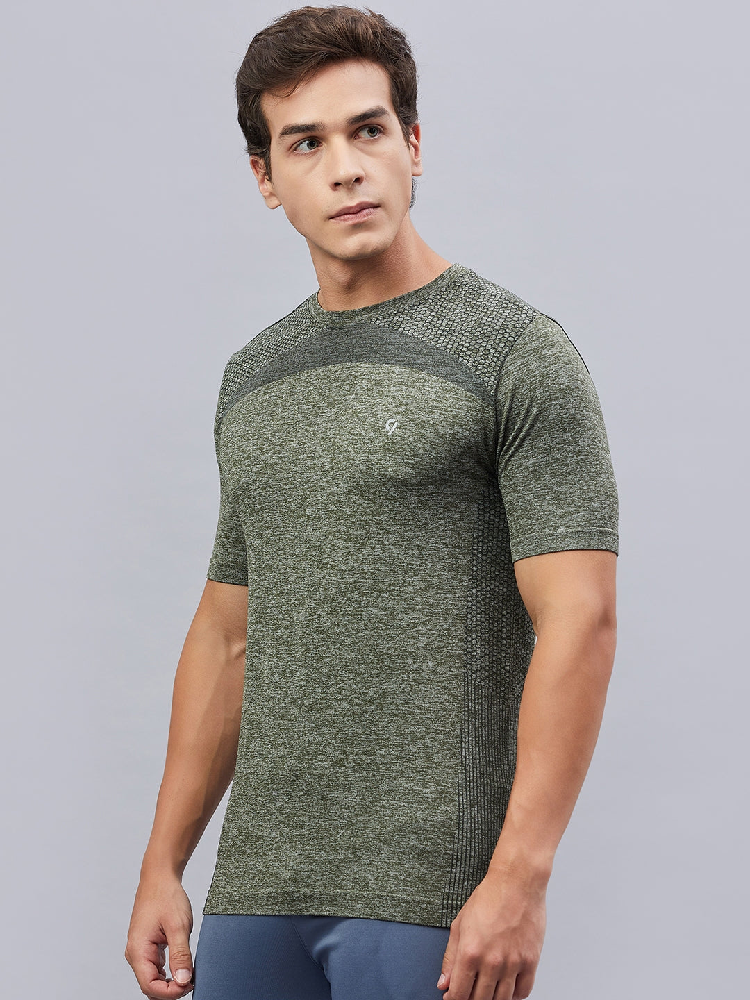 Men's Seamless  Melange Moisture-Wicking Sports T-Shirt