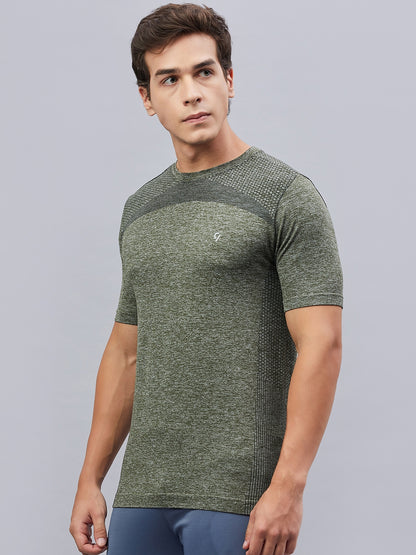 Men's Seamless  Melange Moisture-Wicking Sports T-Shirt