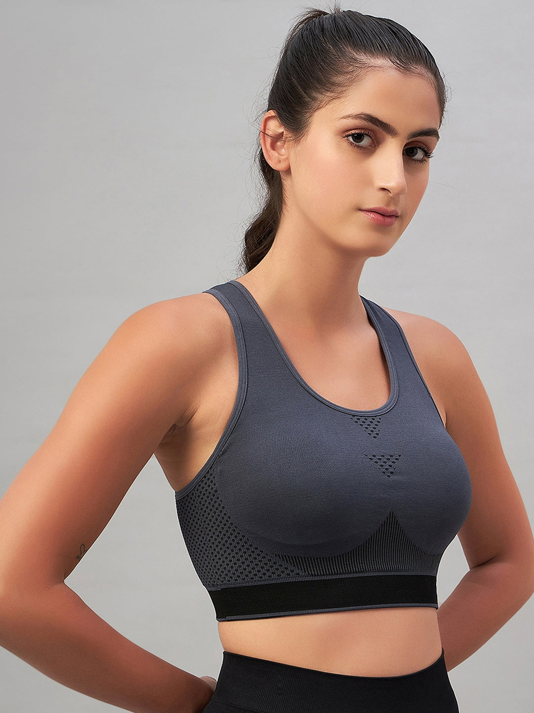 Champion C9 Women Smooth Sports Bra Power Shape Medium Support Duo Dry :  : Clothing, Shoes & Accessories