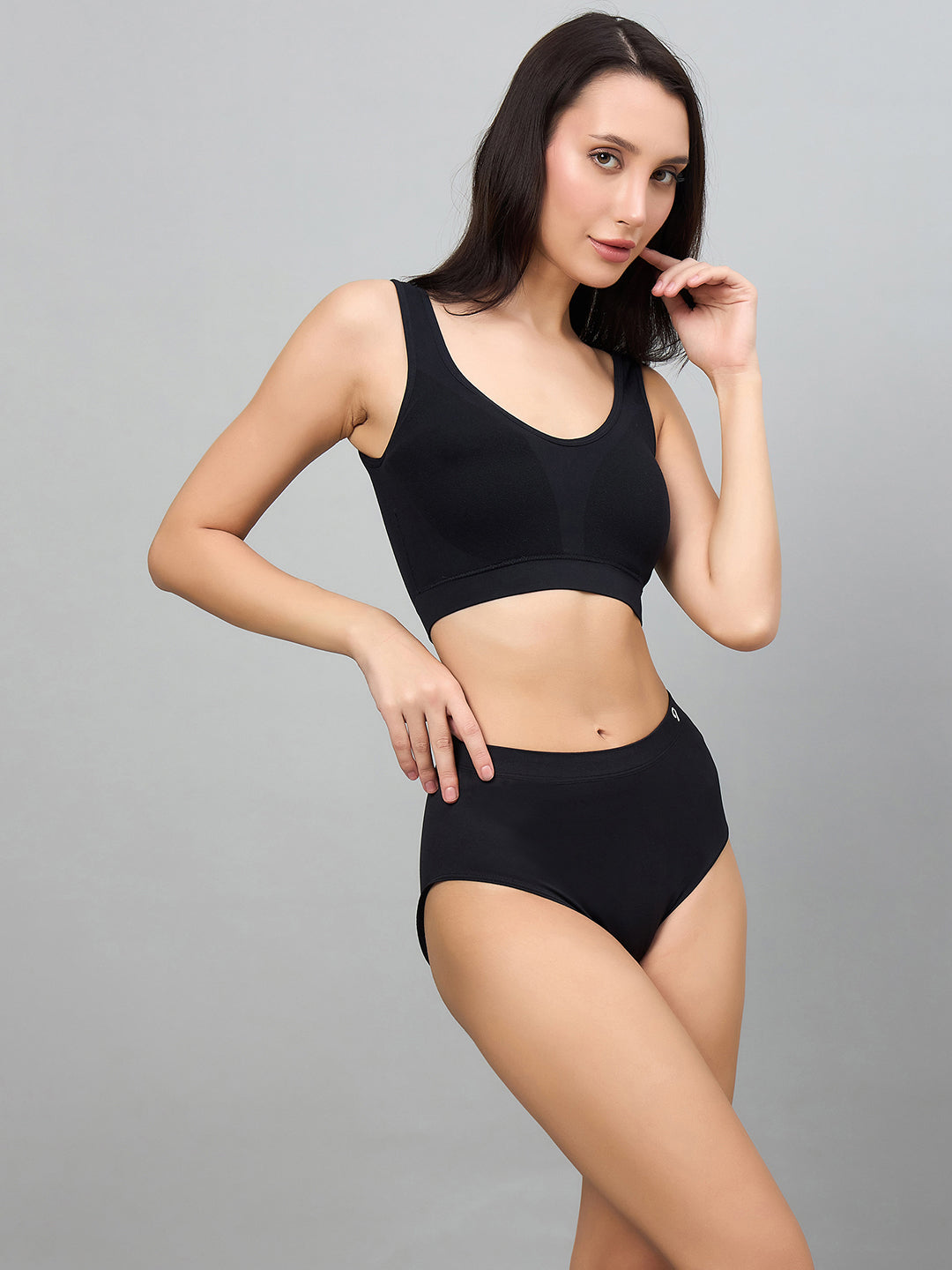 Seamless Women’s High-Rise Soft & Lightweight Hipster Briefs (Pack of 3)