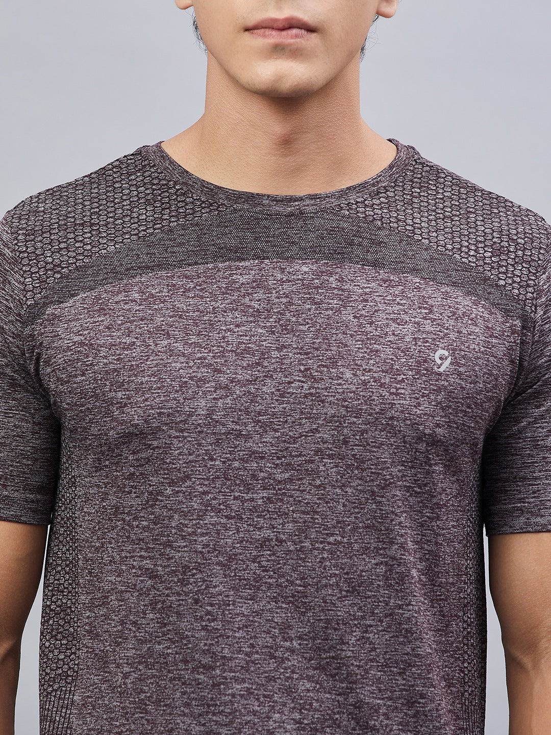 Men's Seamless  Melange Moisture-Wicking Sports T-Shirt