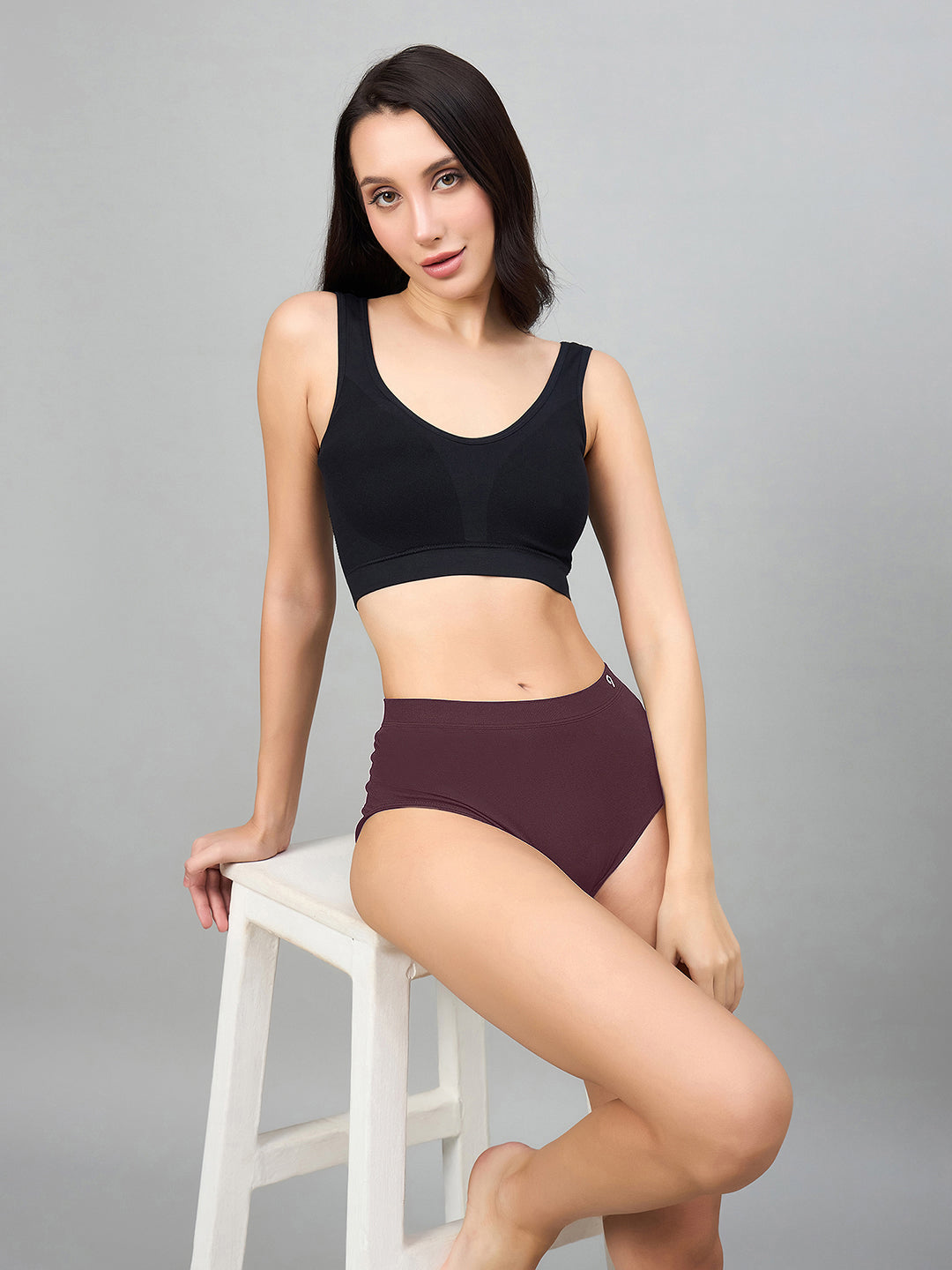 Seamless Women’s High-Rise Soft & Lightweight Hipster Briefs (Pack of 3)