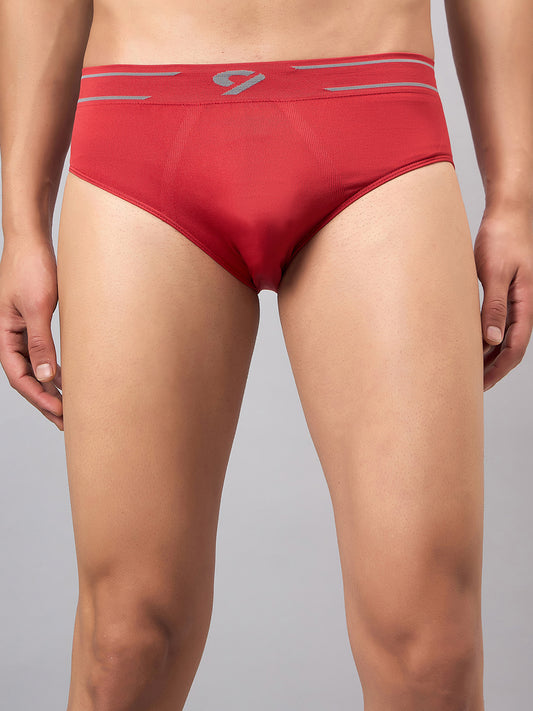 Buy C9 AIRWEAR Solid Seamless Briefs for Men - Dark Red