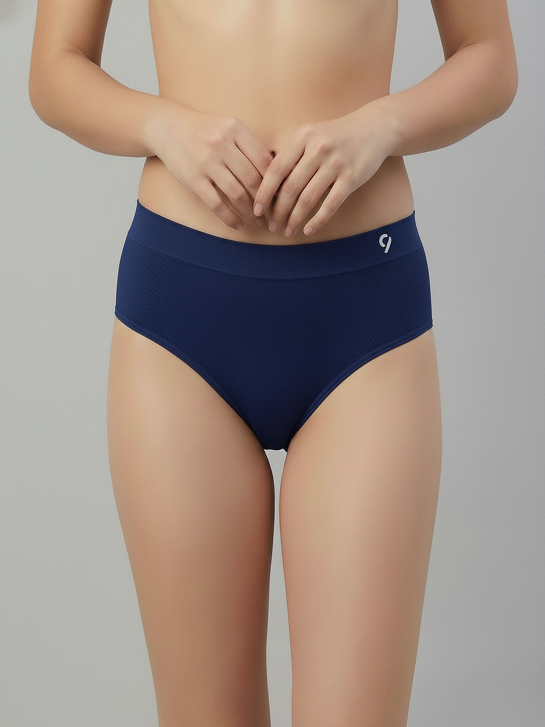 Women Seamless Mid-Rise Soft & Breathable Briefs(Pack Of 3)