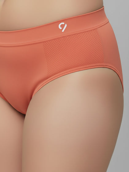 Women Seamless Mid-Rise Soft &Breathable Briefs(Pack Of 3)