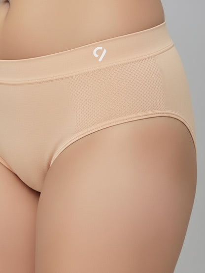 Women Seamless Mid-Rise Soft &Breathable Briefs(Pack Of 3)